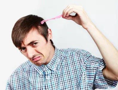 Неприятно, дъвка залепна на косата: Най-добрият начин да я премахнете