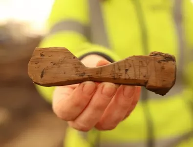 Норвежки археолози откриха дървен артефакт с рунически надпис
