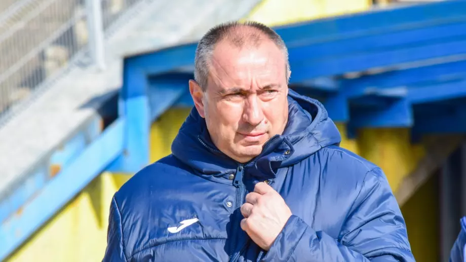 Станимир Стоилов: Ако Левски играе добре, нищо няма да зависи от Локо (Пд)