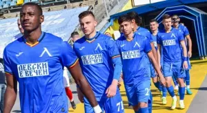 {{ otherArticle[0].article.title }}