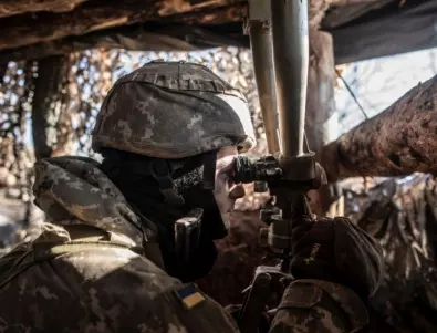 Стрелба от артилерийски оръдия ехти над Луганск