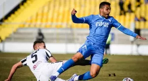 {{ otherArticle[0].article.title }}