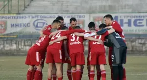 {{ otherArticle[0].article.title }}