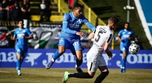 {{ otherArticle[0].article.title }}