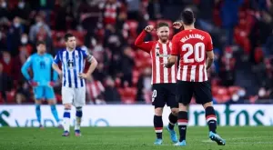 Атлетик "откъсна главата" на Сосиедад в баското дерби в Ла Лига