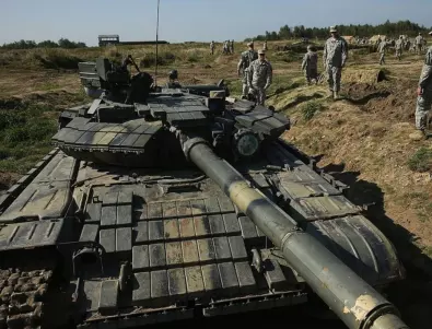 Украйна иска от НАТО употребявани танкове. Ето какво може да получи