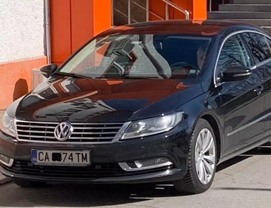 Кметът на Стамболийски: Депутат от "Възраждане" блокира Общината със служебен автомобил