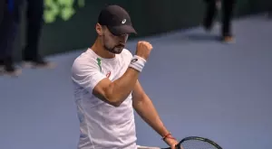 {{ otherArticle[0].article.title }}