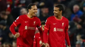 "Знам, че ще се оправи": Върджил ван Дайк защити големия "грешник" за Ливърпул