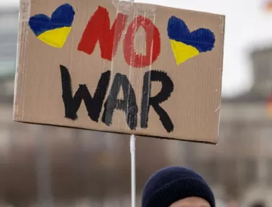 Десетки протестиращи срещу войната арестувани в Санкт Петербург