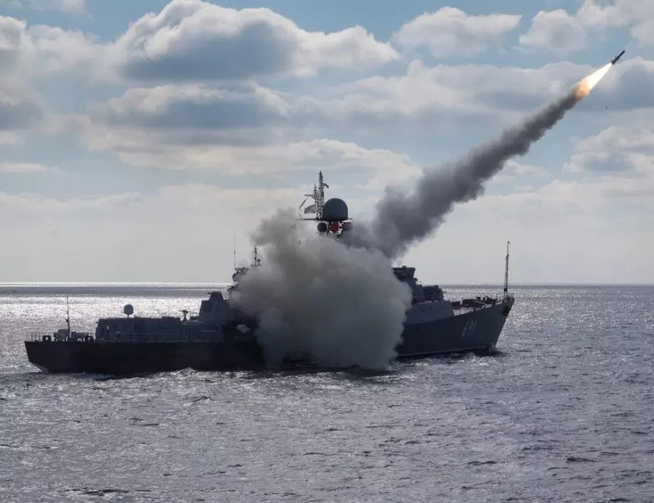 Украинските ВМС казаха колко кораба с ракети има Русия в Черно, Азовско и Средиземно море