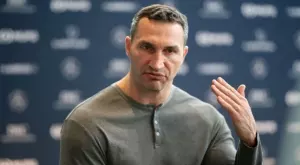 Бившата на Владимир Кличко го обвини, че е отвлякъл дъщеря им