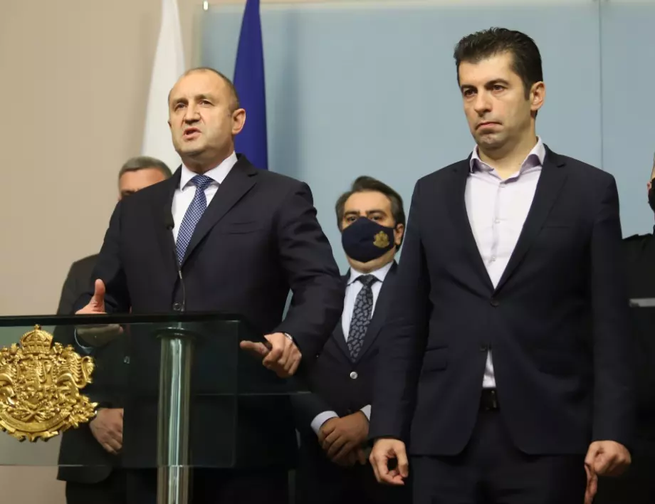 След среща при Радев: Войната не създава военна заплаха за България за момента