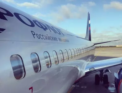 Руски пътнически самолет кацна аварийно в Саратов