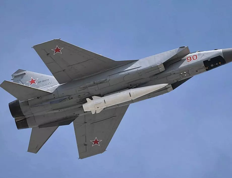 Маневрени и непредвидими: Защо Русия прибегна до ракетите "Кинжал"? (ВИДЕО)