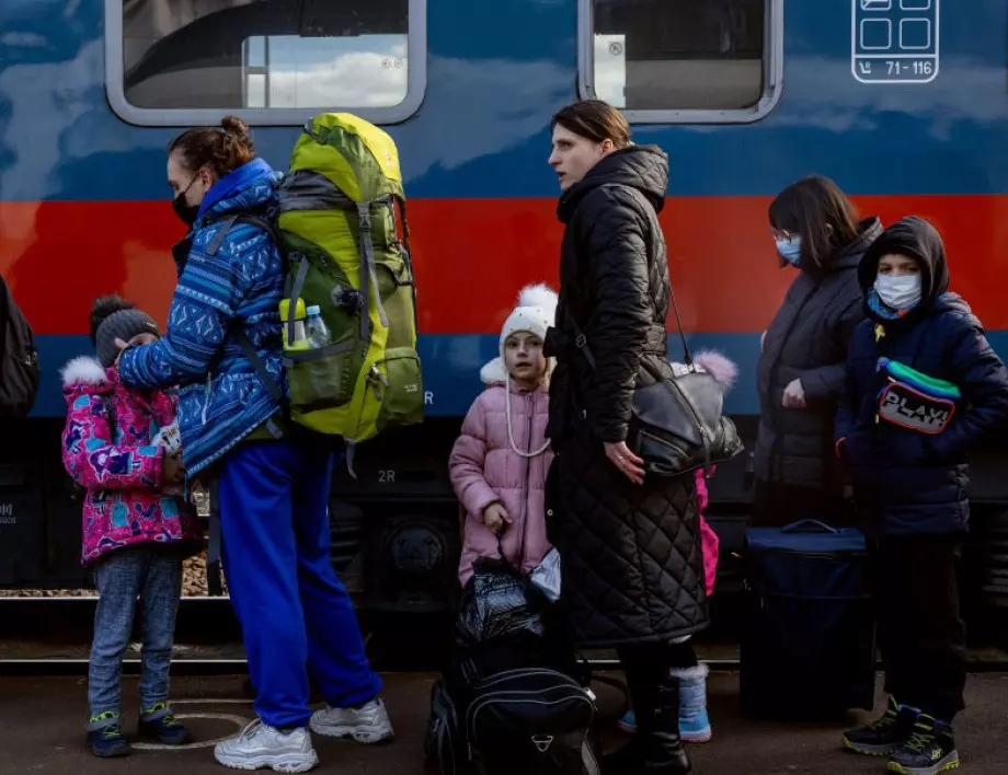 368 хиляди украински бежанци вече са в Полша и Румъния