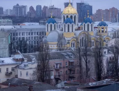 Поредна напрегната нощ в Киев, мощни експлозии разтърсиха столицата