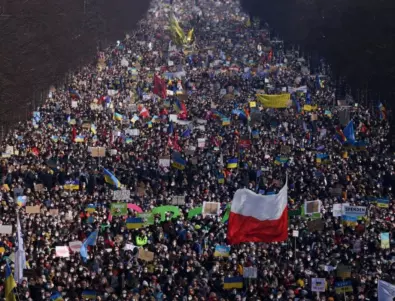 Над 100 000 протестираха в Берлин срещу руската агресия, демонстрации и в цяла Европа (СНИМКИ)