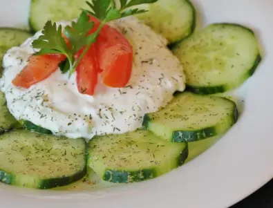 Колко калории има в салатата от краставици и защо е полезна?