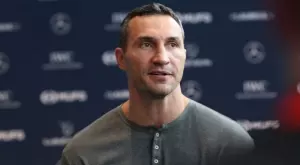 Димитрий Бивол посъветва Кличко да разграничава бокса и политиката