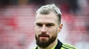 {{ otherArticle[0].article.title }}