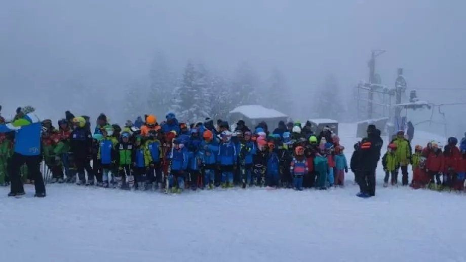 Над 200 деца участваха в зимен празник на Мальовица
