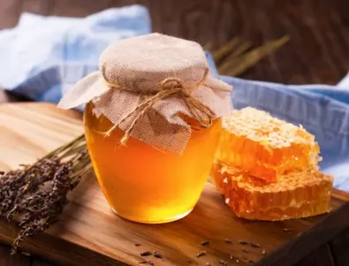Как да не се захаросва медът?