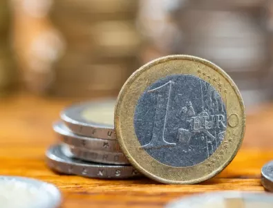 Как се котира еврото в началото на седмицата?