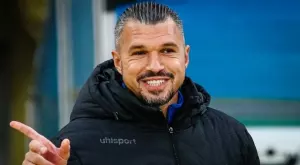 {{ otherArticle[0].article.title }}