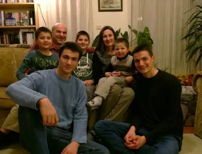 Семейство Райкови с 6 деца: Не мисля, че имаме голямо семейство (ВИДЕО)