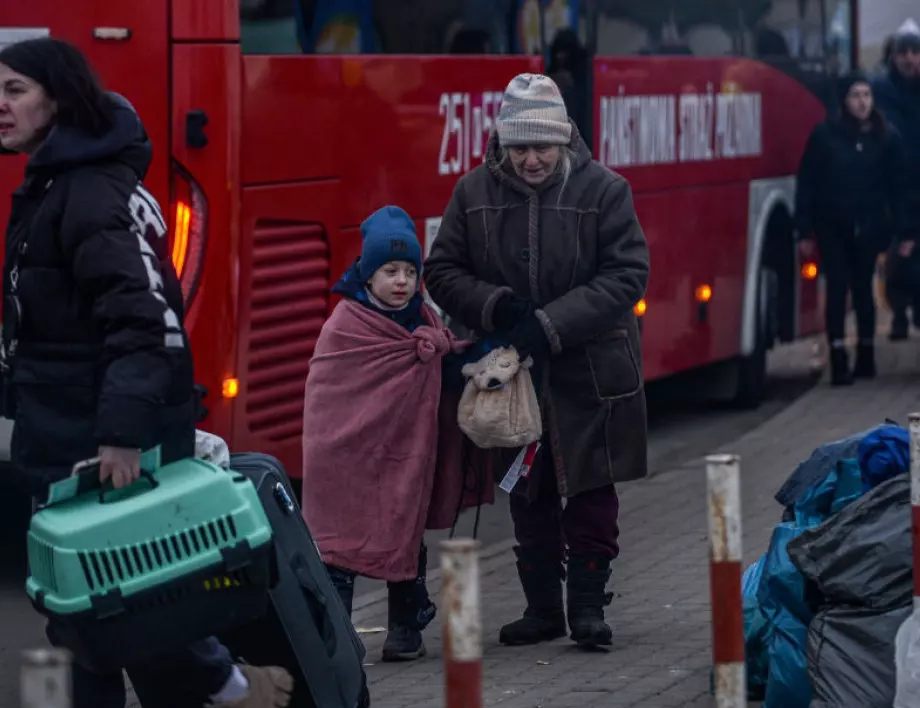 "Сълзи в очите ни": 11-годишно украинско момче стигна пеша до Словакия (СНИМКИ)