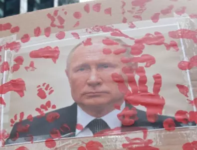 Манията на Путин – дано не стане с ядрената заплаха като с коронавируса