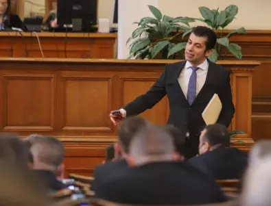 Петков и вицепремиерите на блиц-контрол в парламента 
