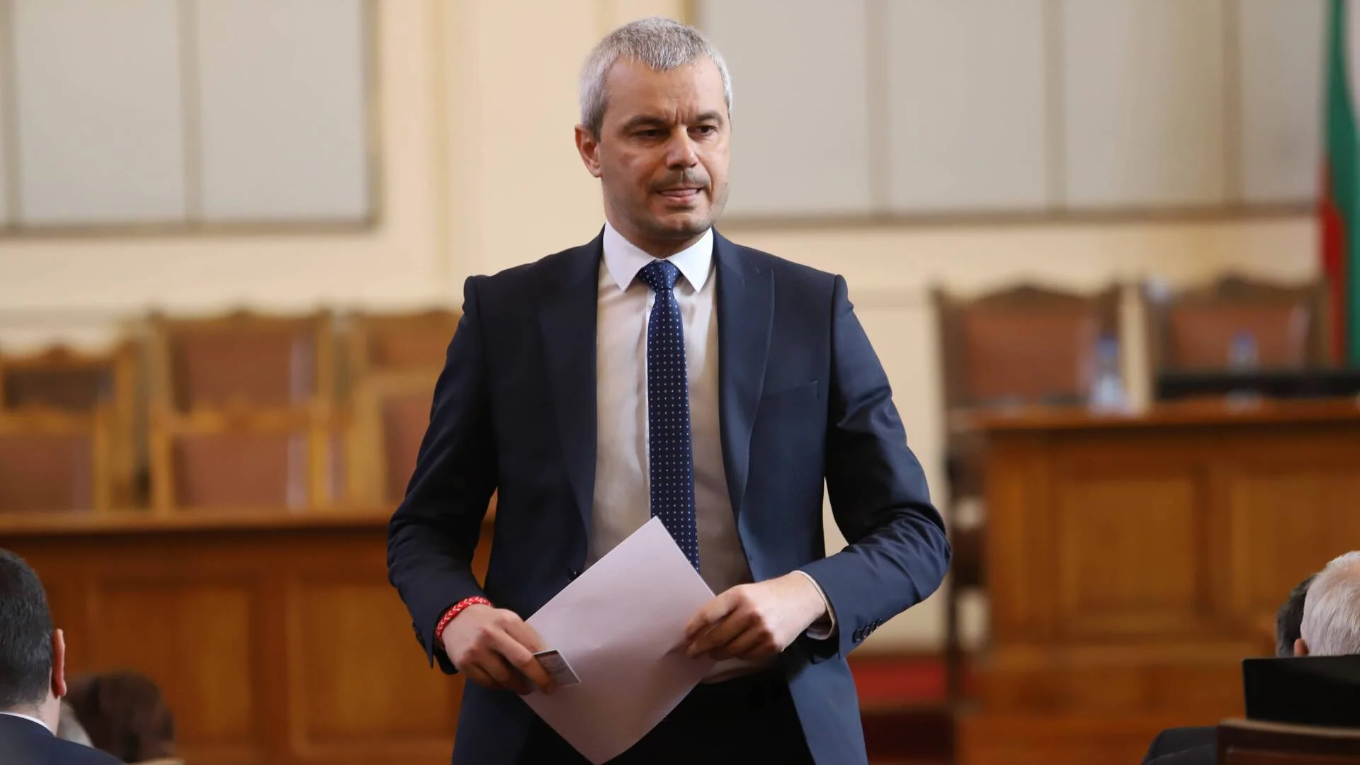 Осъдиха лидера на "Възраждане" за клевета на журналист