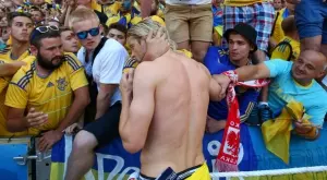 {{ otherArticle[0].article.title }}