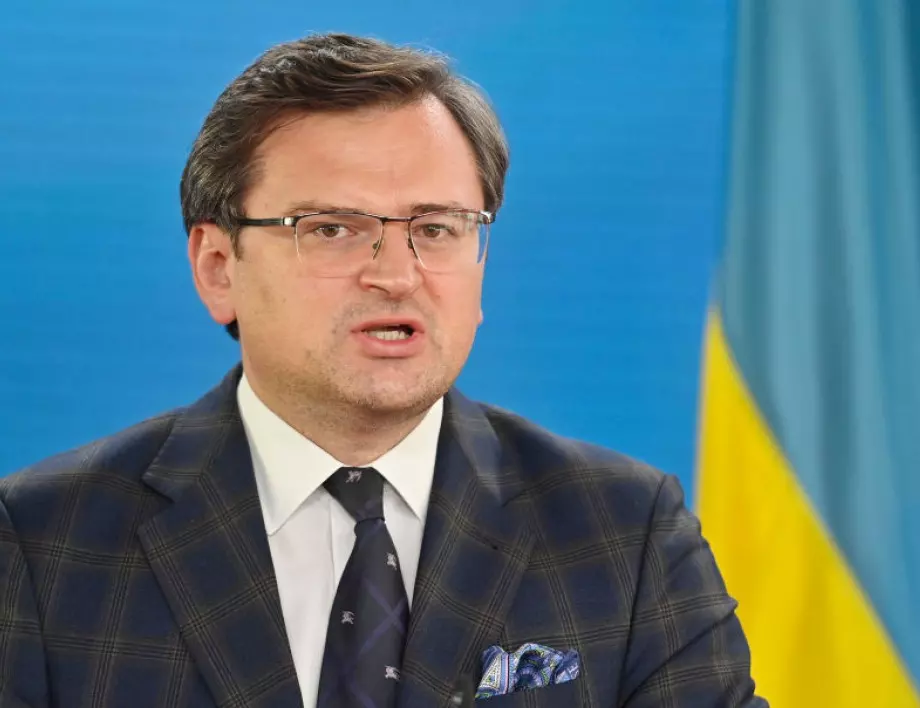 Украинският външен министър посреща рожден ден в България, среща се с Кирил Петков
