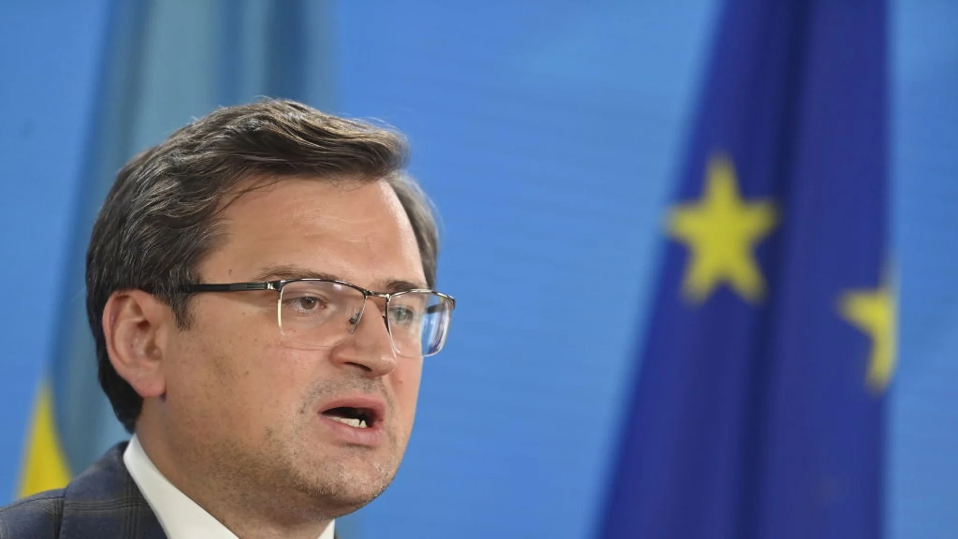 Кулеба: Унгария ни даде сигнал, че не затваря вратата за членство в ЕС завинаги