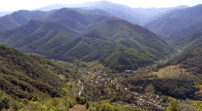 Цели 4 села спорят за най-дълго в България - ето кои са те!