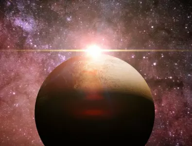 Учен показа колко далече ще полети топка на планетите от Слънчевата система (ВИДЕО)