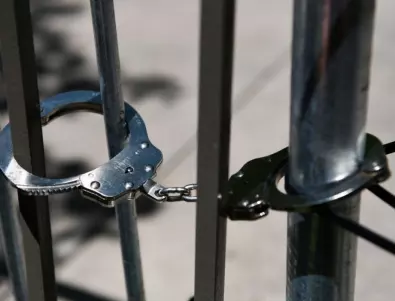 Арестуваха мъж, влязъл в шадравана в центъра на Русе