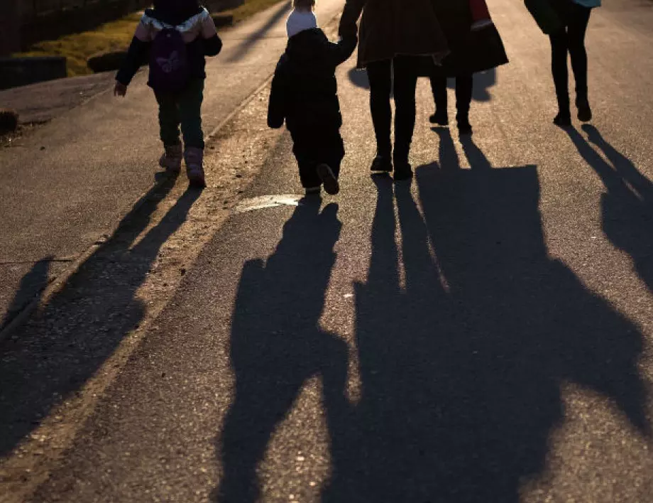 13 украински деца се завърнаха в родината си (ВИДЕО)