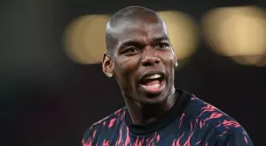 Как Пол Погба реагира на освиркванията от феновете на Юнайтед (ВИДЕО)