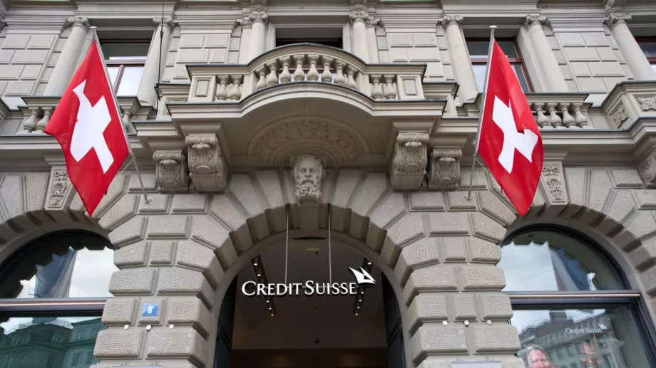 Може ли Credit Suisse да се превърне в новия Lehman Brothers?