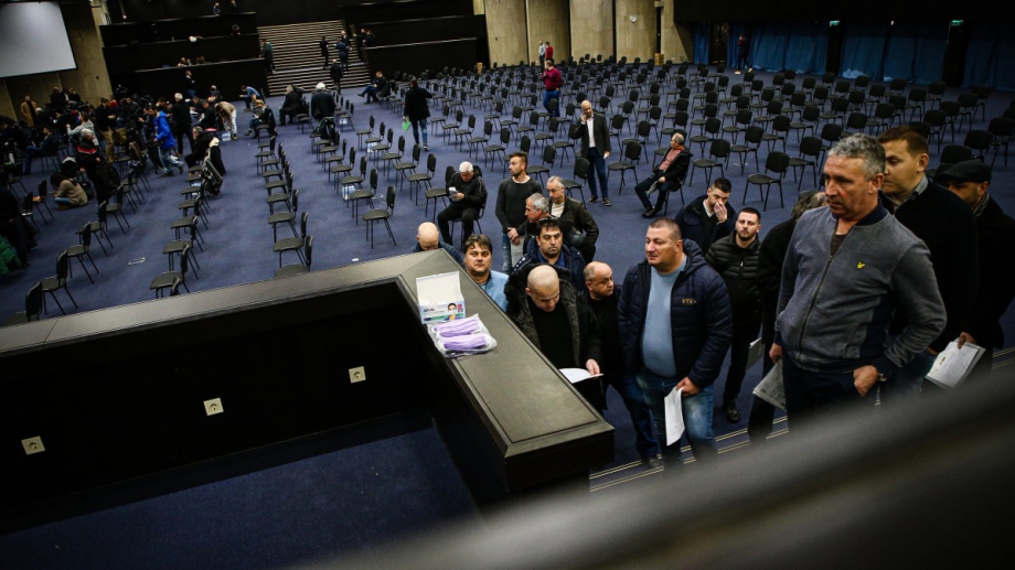 Делегатите в НДК почти единодушно освободиха Михайлов и Изпълкома на БФС