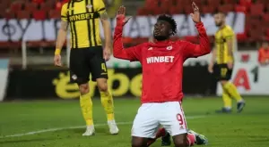 {{ otherArticle[0].article.title }}