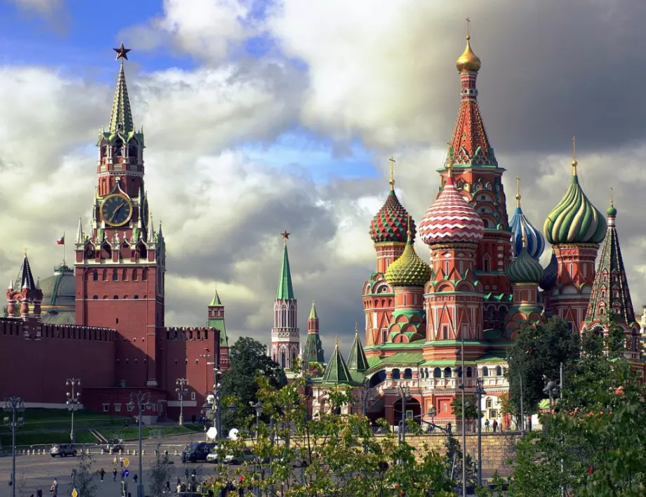 "Кои могат да бъдат вербувани като руски агенти": Ето как Русия си купува политическо влияние