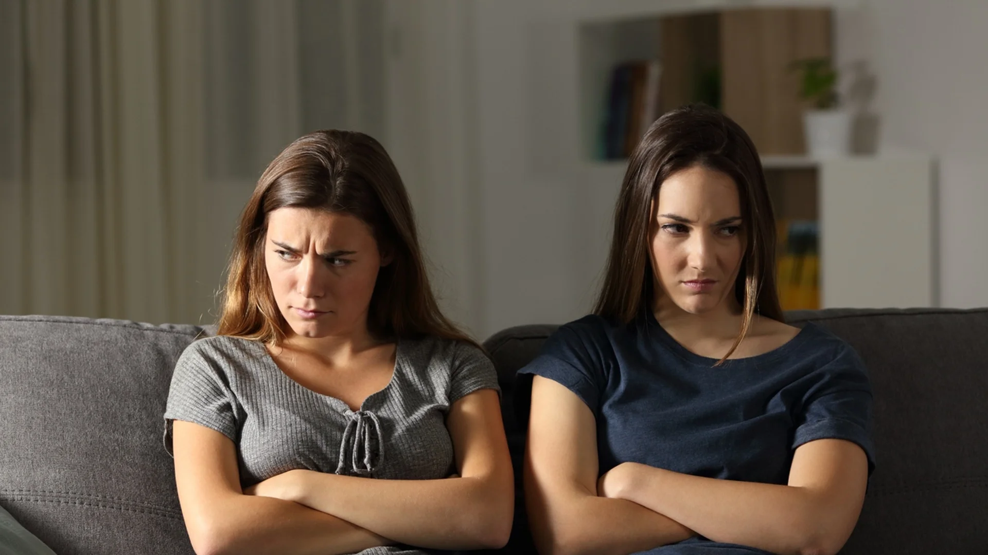Как да разпознаем завистлив приятел: 5 знака, които често се пренебрегват