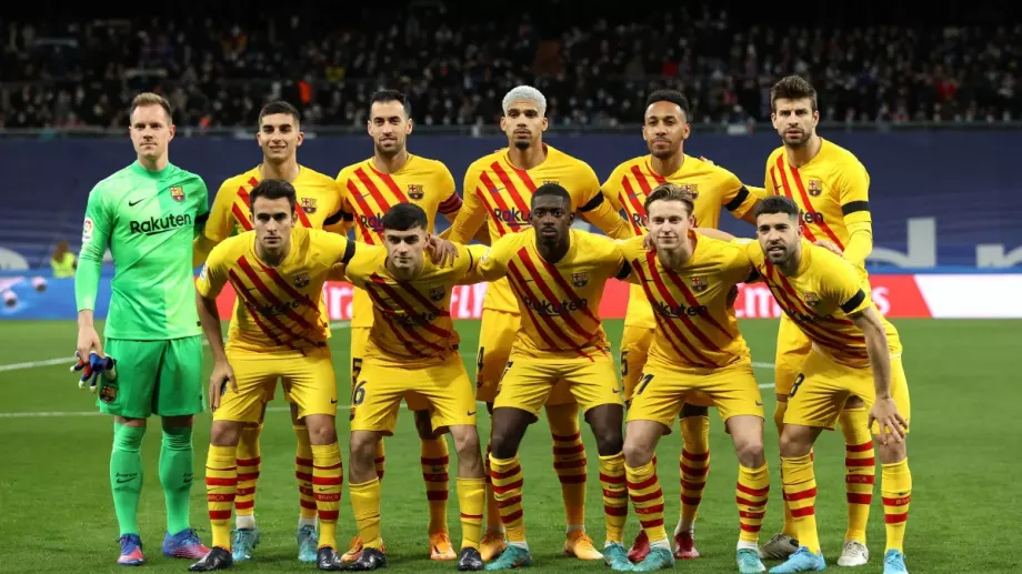 Мрачната седмица за Барселона, в която клубът се сгромоляса