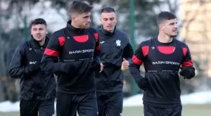 {{ otherArticle[0].article.title }}