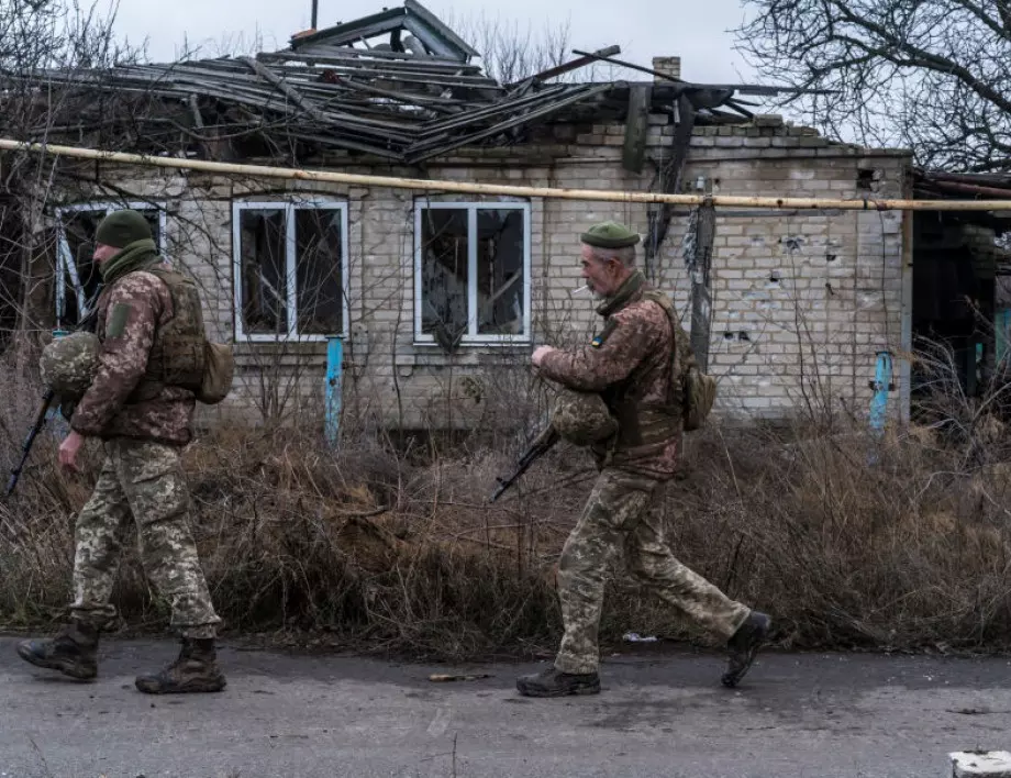 Поразяват установки, отвличат камиони - украинските дядовци не се дават (ВИДЕО)